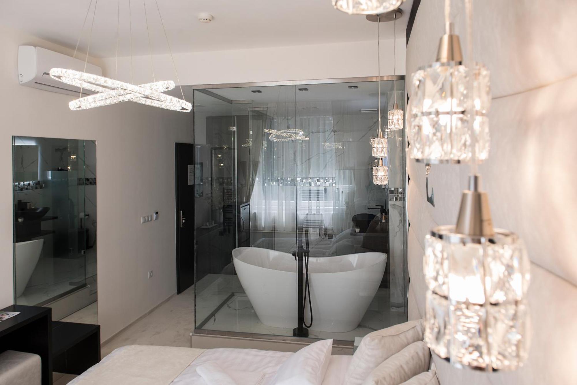Z Rooms Boutique 절러에게르세그 외부 사진